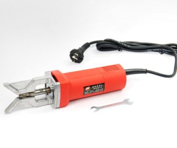 máy làm sạch góc ngoài cửa nhựa